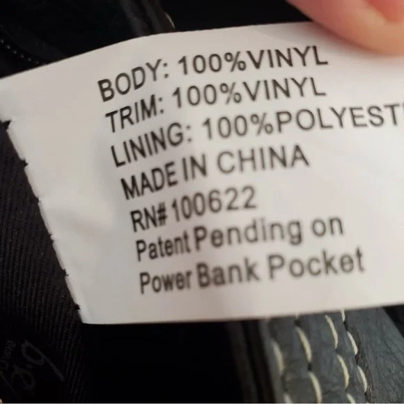 b.o.c. Crossbody Bag w/ phone charger NWT - Picture 9 of 11